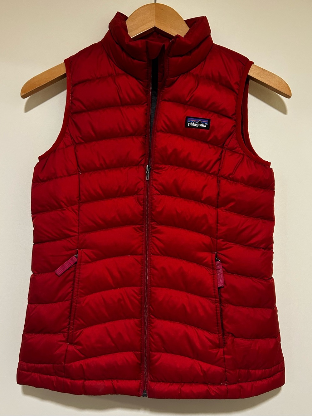 Patagonia Girls Down Sweater Vest Bright Red Size Medium